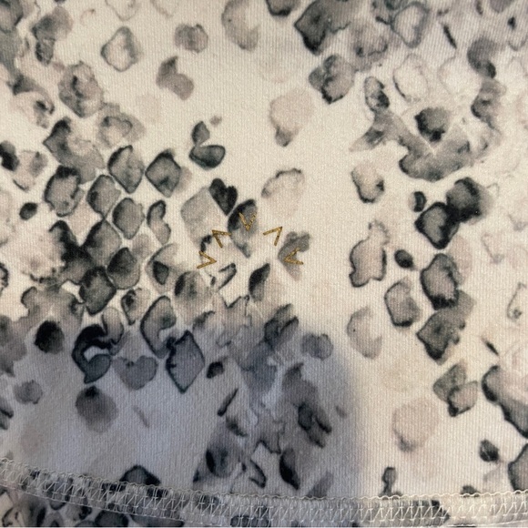 Varley Women's Mid Rise White Grey Snakeskin Printed Leggings Size X-Small - Picture 3 of 4